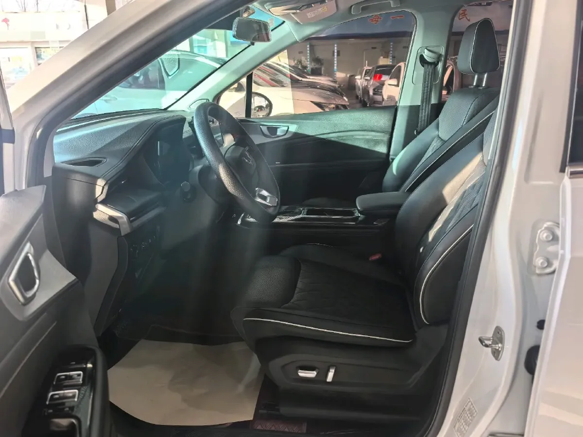 2022 Venucia T60 1.6L 126HP L4 CVT,autocango,china used car exporter,china ev exporter,chinese used car exporter,chinese used ev exporter