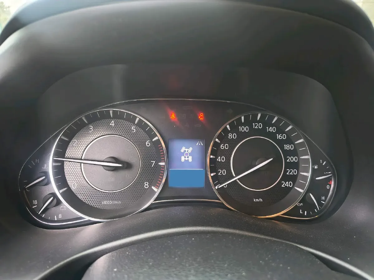 2018 Nissan Patrol 4.0L 279HP V6 7AT,autocango,china used car exporter,china ev exporter,chinese used car exporter,chinese used ev exporter