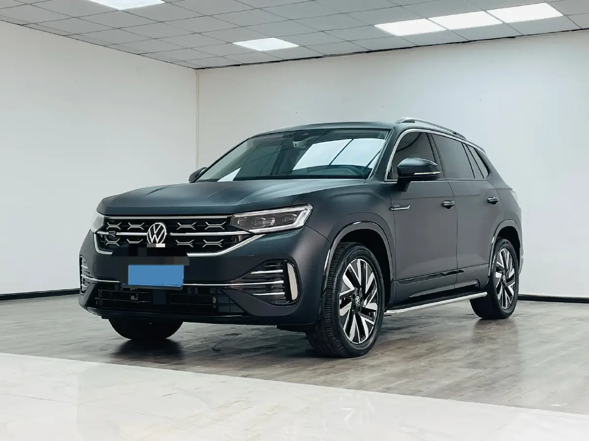 2023 Volkswagen Tayron 2.0T 220HP L4 7DCT