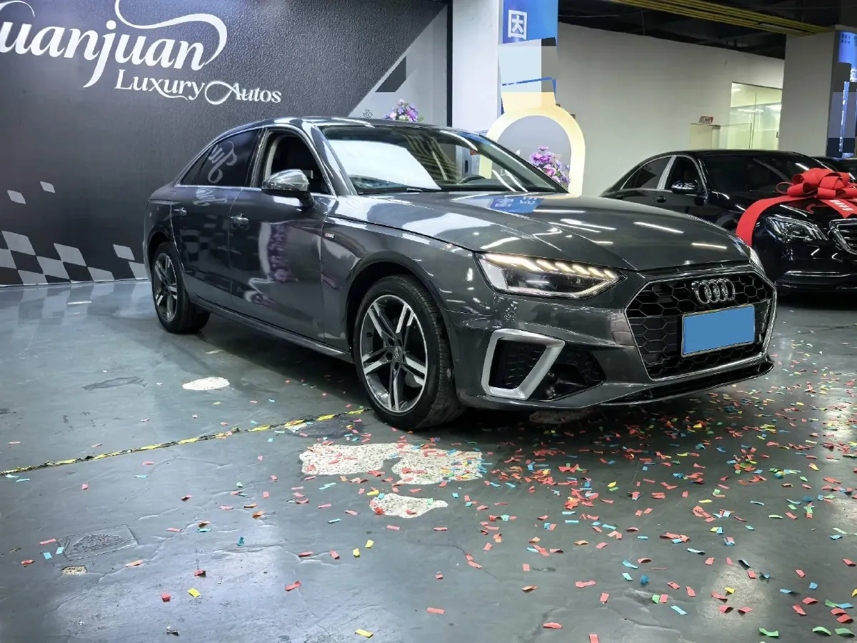 2020 Audi A4L 2.0T 190HP L4 7DCT,autocango,china used car exporter,china ev exporter,chinese used car exporter,chinese used ev exporter