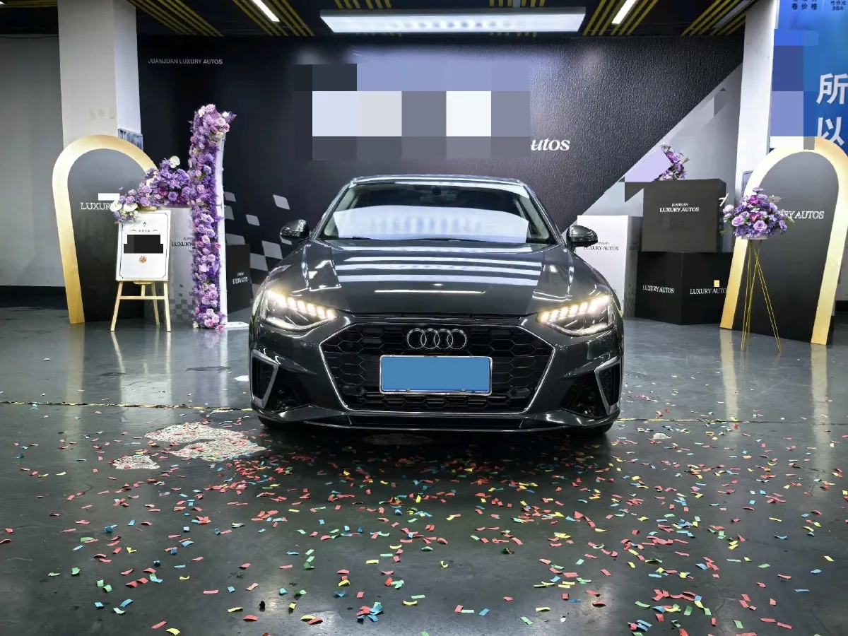2020 Audi A4L 2.0T 190HP L4 7DCT,autocango,china used car exporter,china ev exporter,chinese used car exporter,chinese used ev exporter