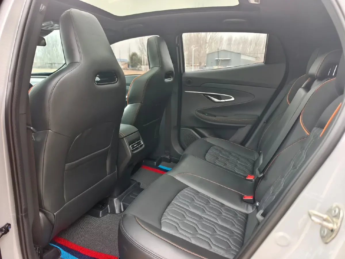 2022 ChangAn UNI-T 1.5T 188HP L4 7DCT,autocango,china used car exporter,china ev exporter,chinese used car exporter,chinese used ev exporter