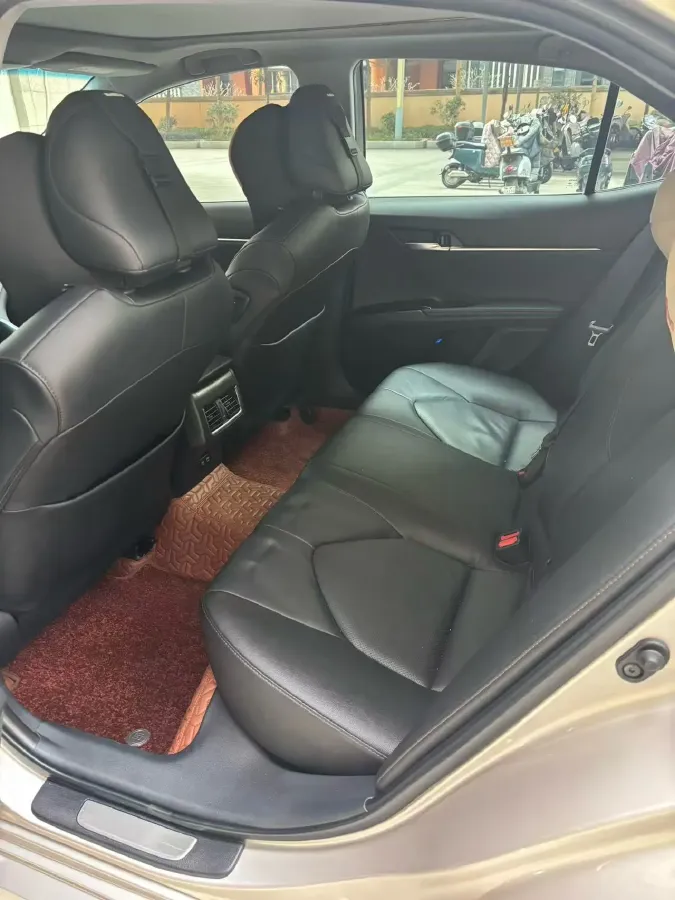 2021 Toyota Camry 2.5L 209HP L4 8AT,autocango,china used car exporter,china ev exporter,chinese used car exporter,chinese used ev exporter