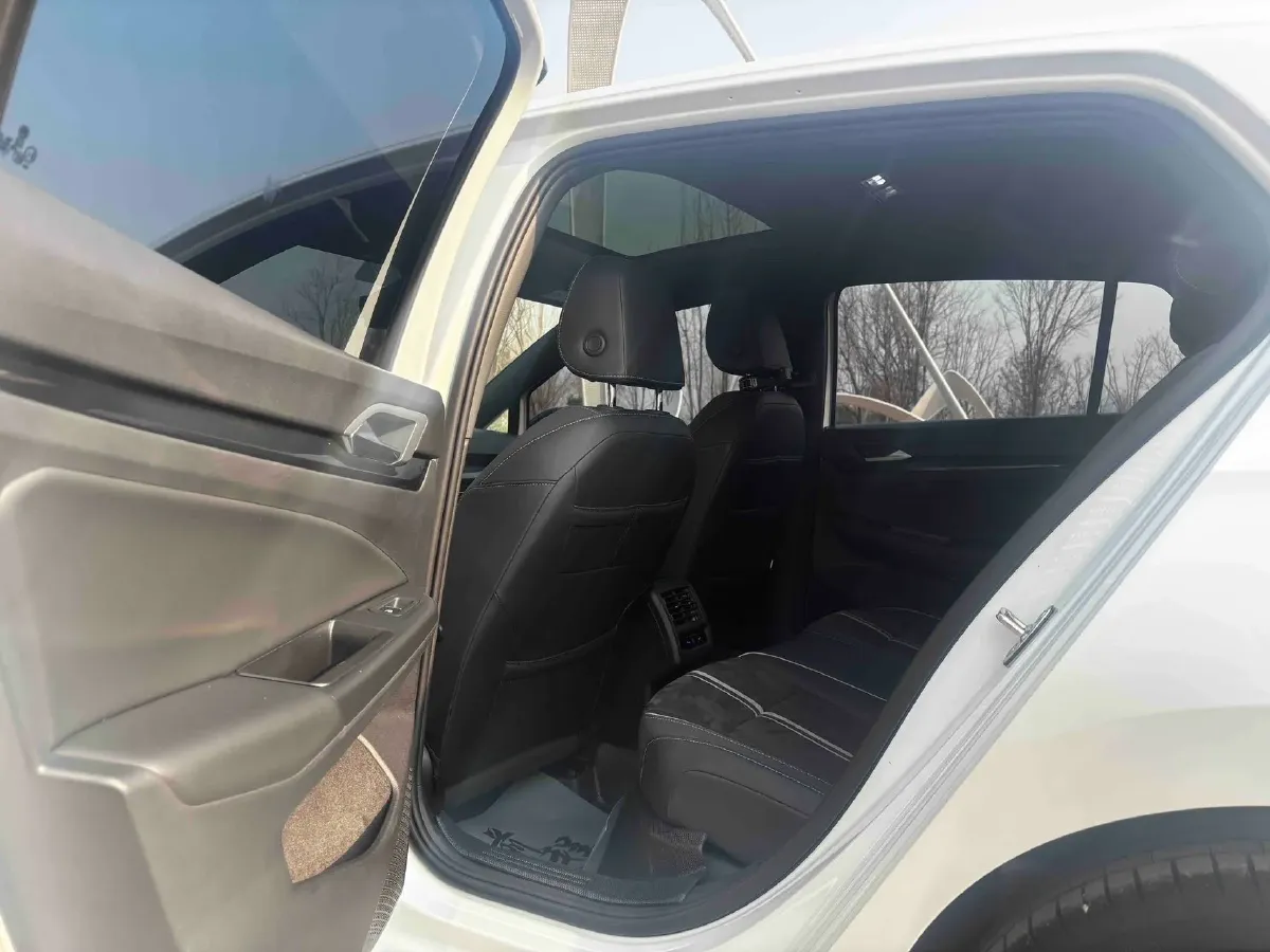 2023 Volkswagen Golf 1.4T 150HP L4 7DCT,autocango,china used car exporter,china ev exporter,chinese used car exporter,chinese used ev exporter