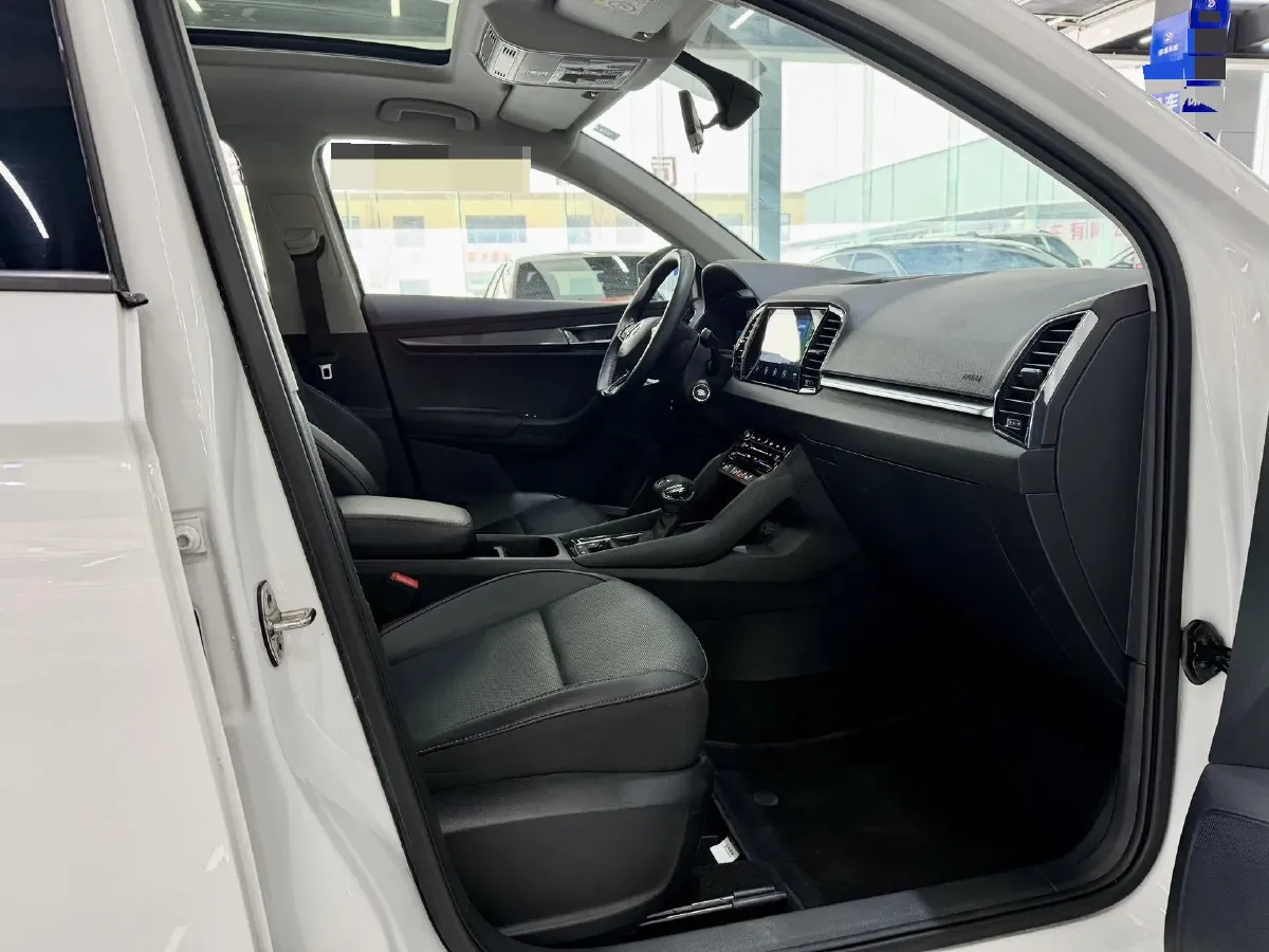 2022 Skoda Karoq 1.4T 150HP L4 7DCT,autocango,china used car exporter,china ev exporter,chinese used car exporter,chinese used ev exporter