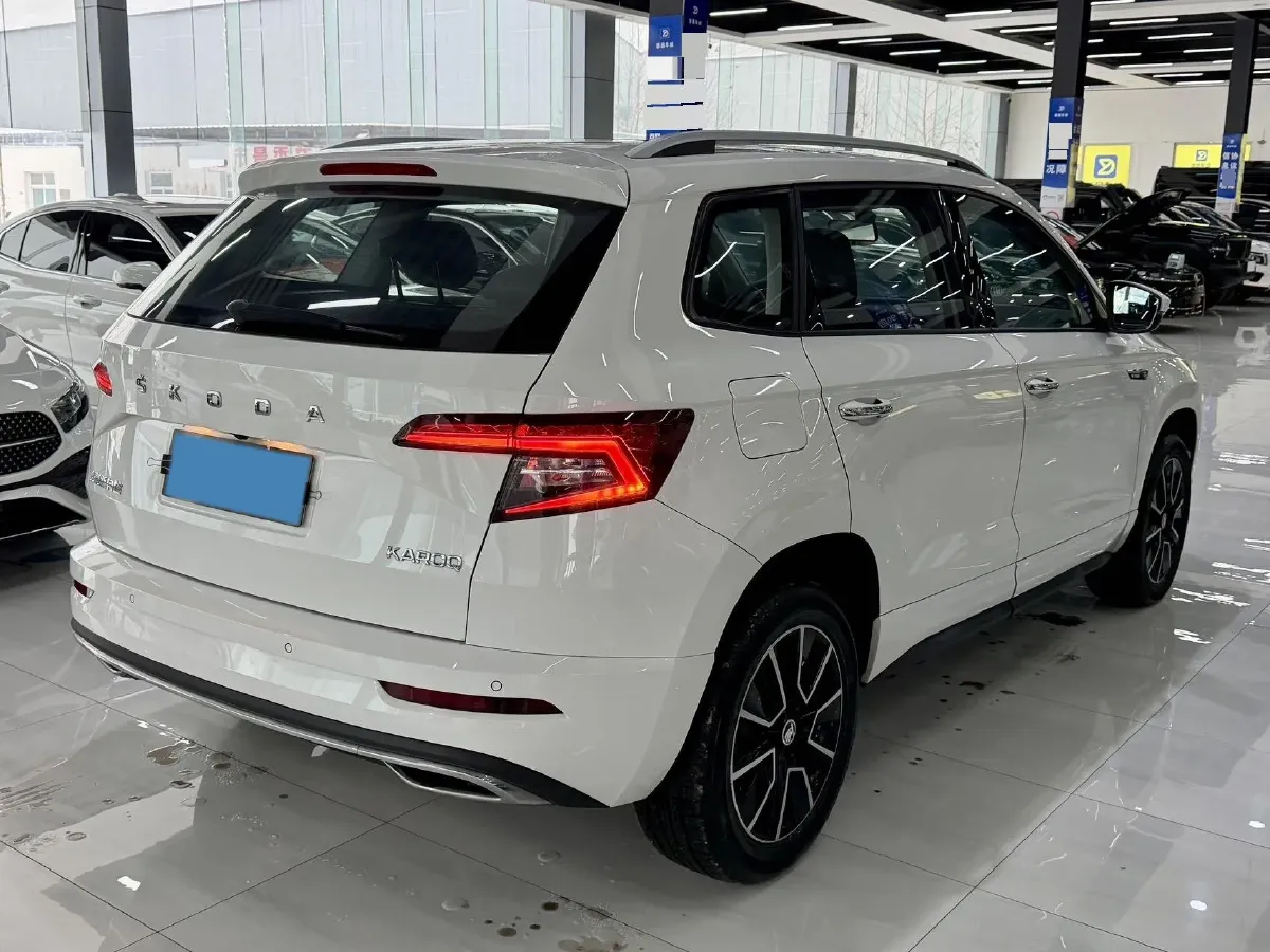 2022 Skoda Karoq 1.4T 150HP L4 7DCT,autocango,china used car exporter,china ev exporter,chinese used car exporter,chinese used ev exporter