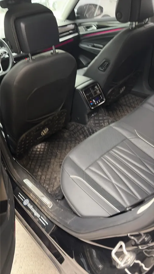 2024 Volkswagen Passat 2.0T 220HP L4 7DCT,autocango,china used car exporter,china ev exporter,chinese used car exporter,chinese used ev exporter