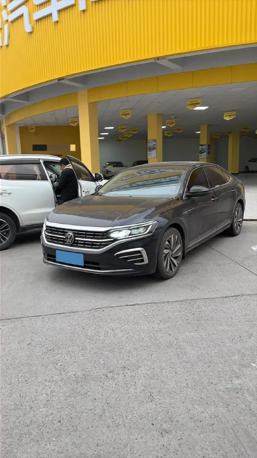 2024 Volkswagen Passat 2.0T 220HP L4 7DCT,autocango,china used car exporter,china ev exporter,chinese used car exporter,chinese used ev exporter