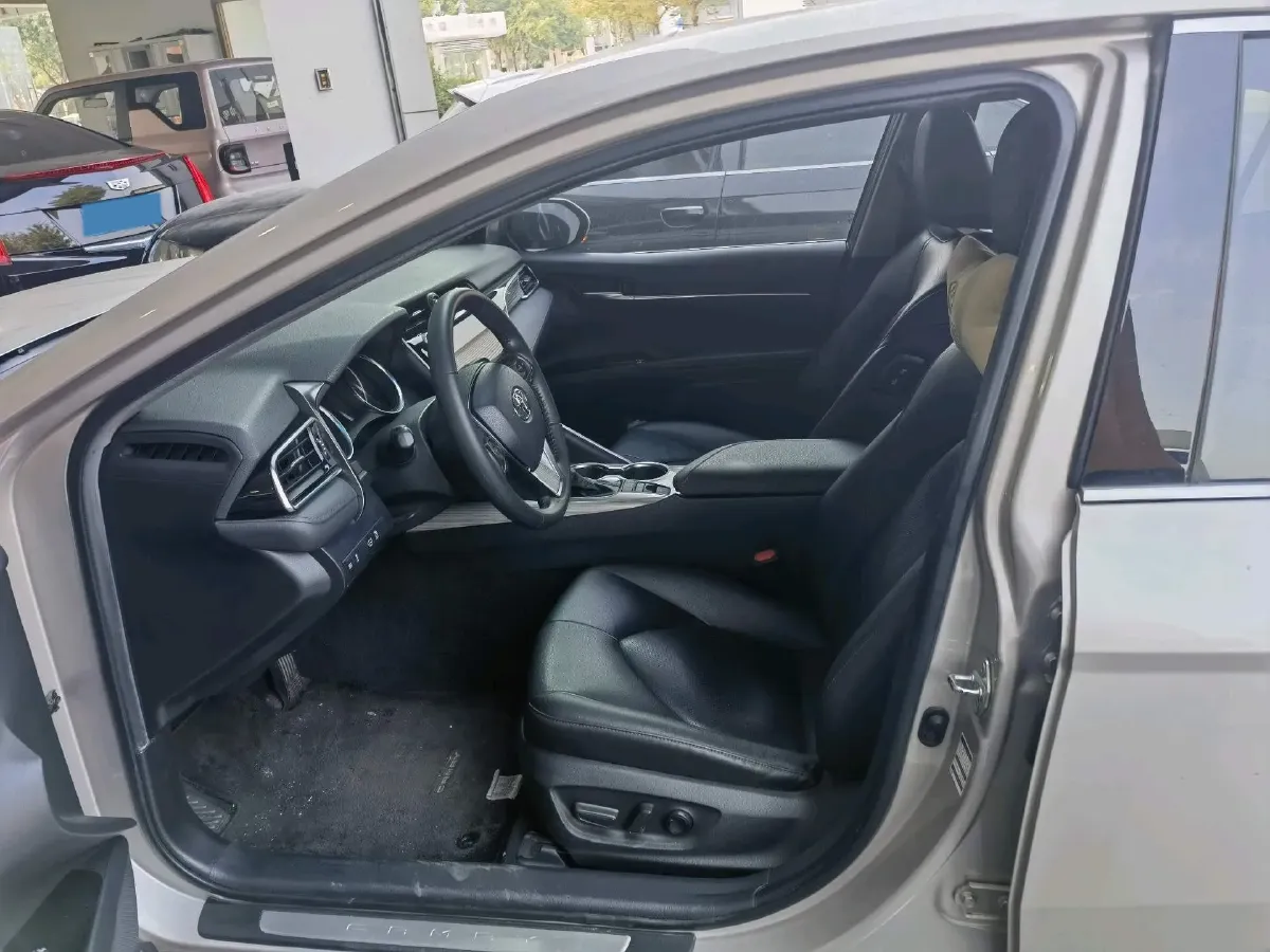 2019 Toyota Camry 2.5L 178HP L4 E-CVT Hybrid,autocango,china used car exporter,china ev exporter,chinese used car exporter,chinese used ev exporter