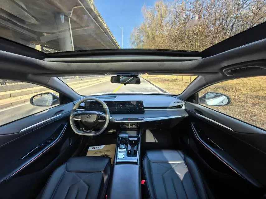 2023 ChangAn Raeton Plus 1.5T 188HP L4 7DCT,autocango,china used car exporter,china ev exporter,chinese used car exporter,chinese used ev exporter