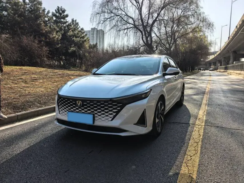 2023 ChangAn Raeton Plus 1.5T 188HP L4 7DCT,autocango,china used car exporter,china ev exporter,chinese used car exporter,chinese used ev exporter