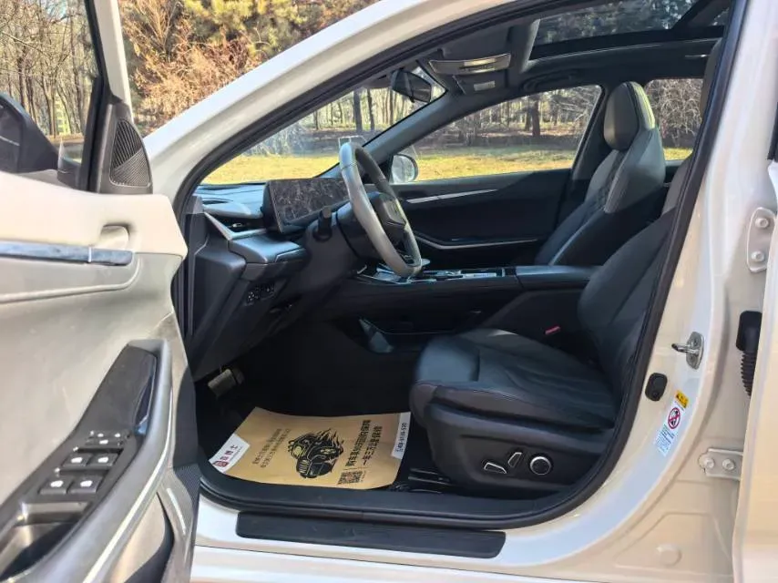 2023 ChangAn Raeton Plus 1.5T 188HP L4 7DCT,autocango,china used car exporter,china ev exporter,chinese used car exporter,chinese used ev exporter