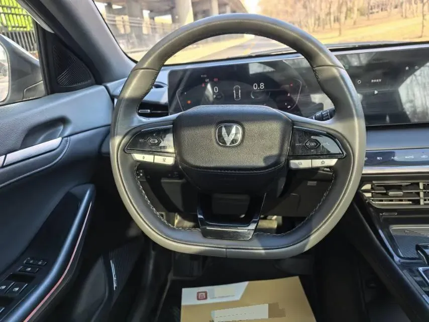 2023 ChangAn Raeton Plus 1.5T 188HP L4 7DCT,autocango,china used car exporter,china ev exporter,chinese used car exporter,chinese used ev exporter