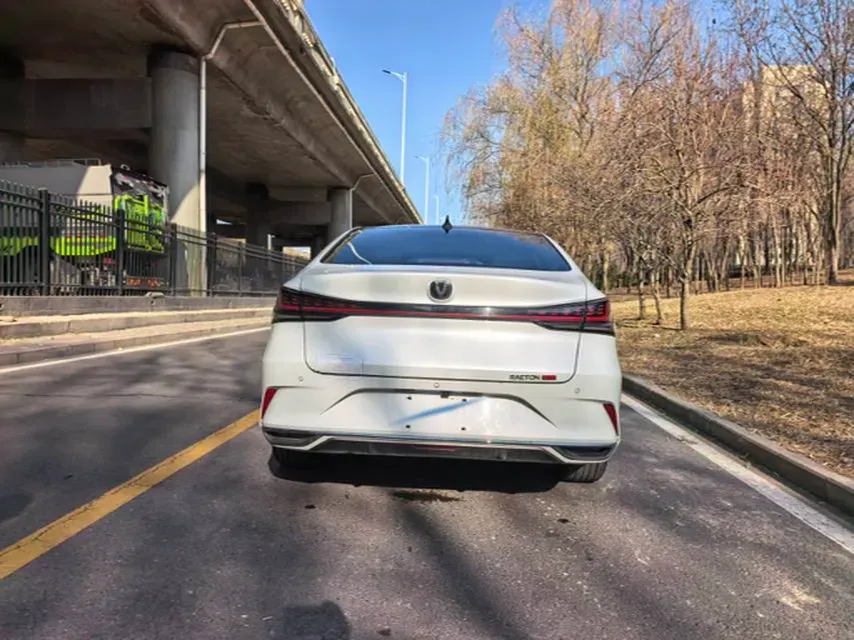 2023 ChangAn Raeton Plus 1.5T 188HP L4 7DCT,autocango,china used car exporter,china ev exporter,chinese used car exporter,chinese used ev exporter