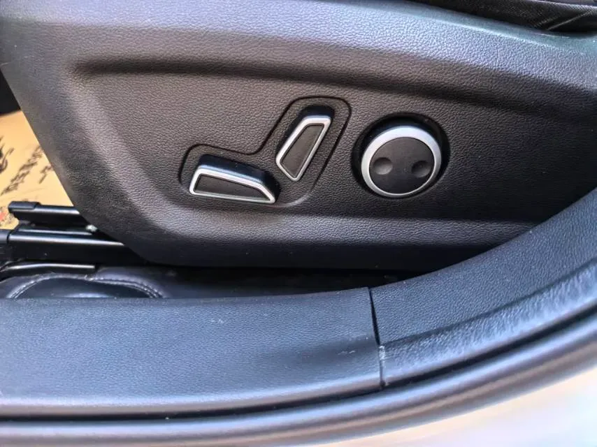 2023 ChangAn Raeton Plus 1.5T 188HP L4 7DCT,autocango,china used car exporter,china ev exporter,chinese used car exporter,chinese used ev exporter