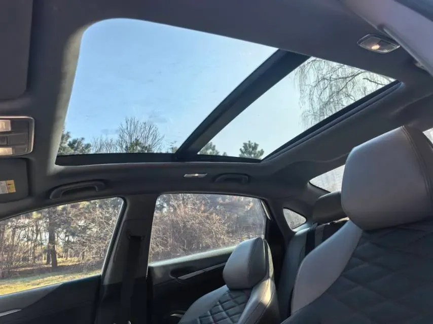 2023 ChangAn Raeton Plus 1.5T 188HP L4 7DCT,autocango,china used car exporter,china ev exporter,chinese used car exporter,chinese used ev exporter