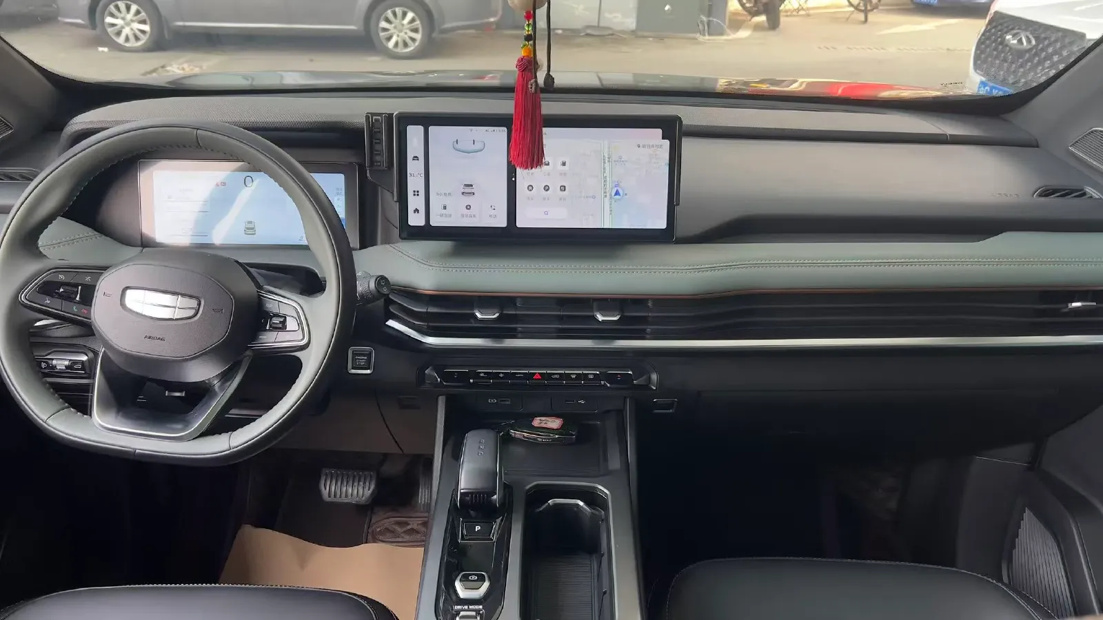 2023 Geely Okavango L 2.0T 218HP L4 7DCT,autocango,china used car exporter,china ev exporter,chinese used car exporter,chinese used ev exporter