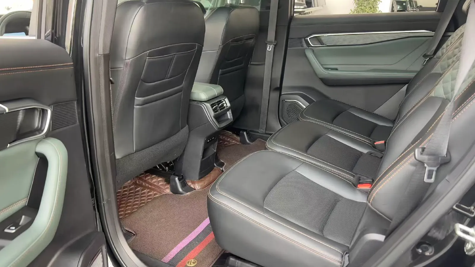 2023 Geely Okavango L 2.0T 218HP L4 7DCT,autocango,china used car exporter,china ev exporter,chinese used car exporter,chinese used ev exporter