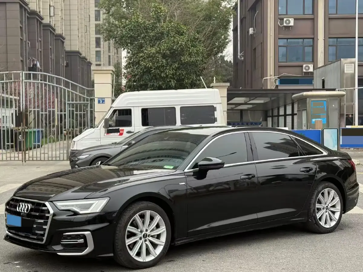 2024 Audi A6L 2.0T 245HP L4 7DCT