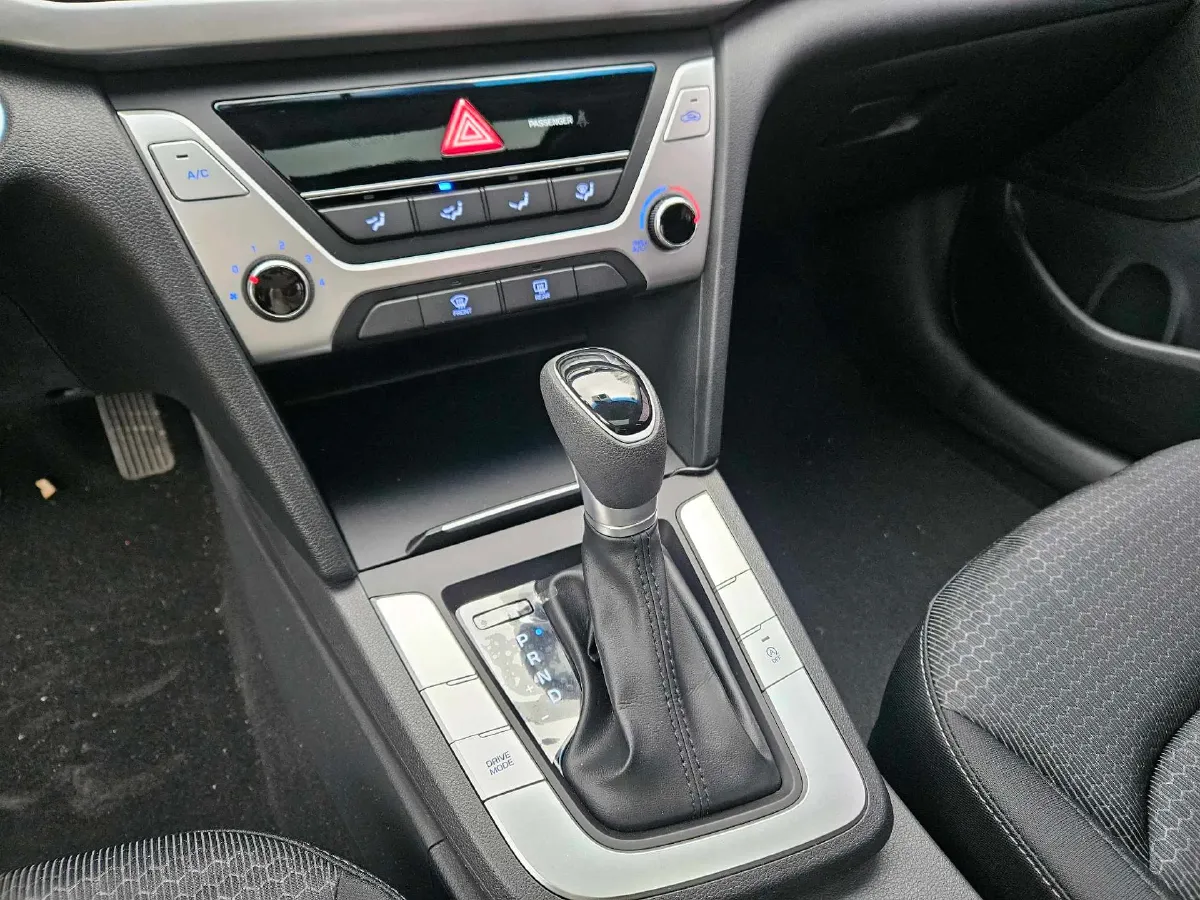 2016 Hyundai Elantra 1.6L 130HP L4 6AT,autocango,china used car exporter,china ev exporter,chinese used car exporter,chinese used ev exporter