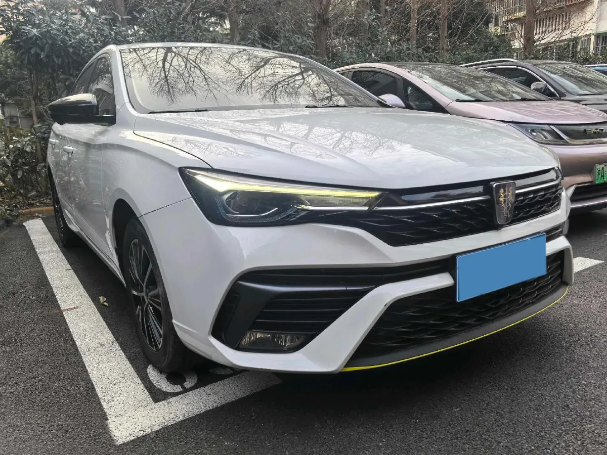 2021 Roewe i5 1.5L 120HP L4 CVT,autocango,china used car exporter,china ev exporter,chinese used car exporter,chinese used ev exporter