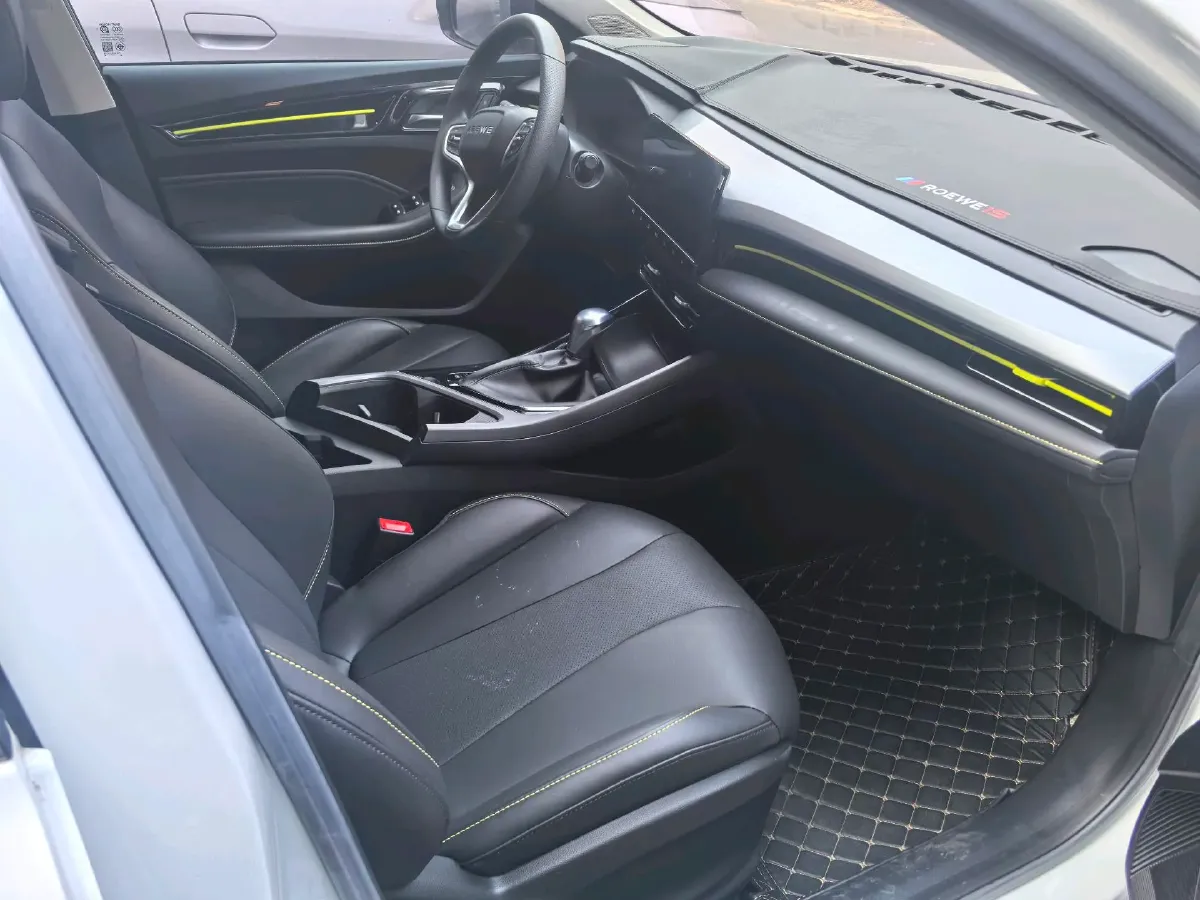 2021 Roewe i5 1.5L 120HP L4 CVT,autocango,china used car exporter,china ev exporter,chinese used car exporter,chinese used ev exporter