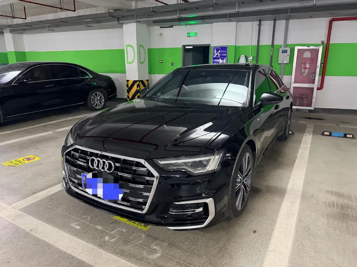 2025 Audi A6L 2.0T 245HP L4 7DCT
