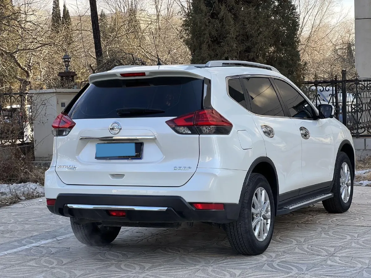 2023 Nissan X-Trail 2.0L 151HP L4 CVT,autocango,china used car exporter,china ev exporter,chinese used car exporter,chinese used ev exporter