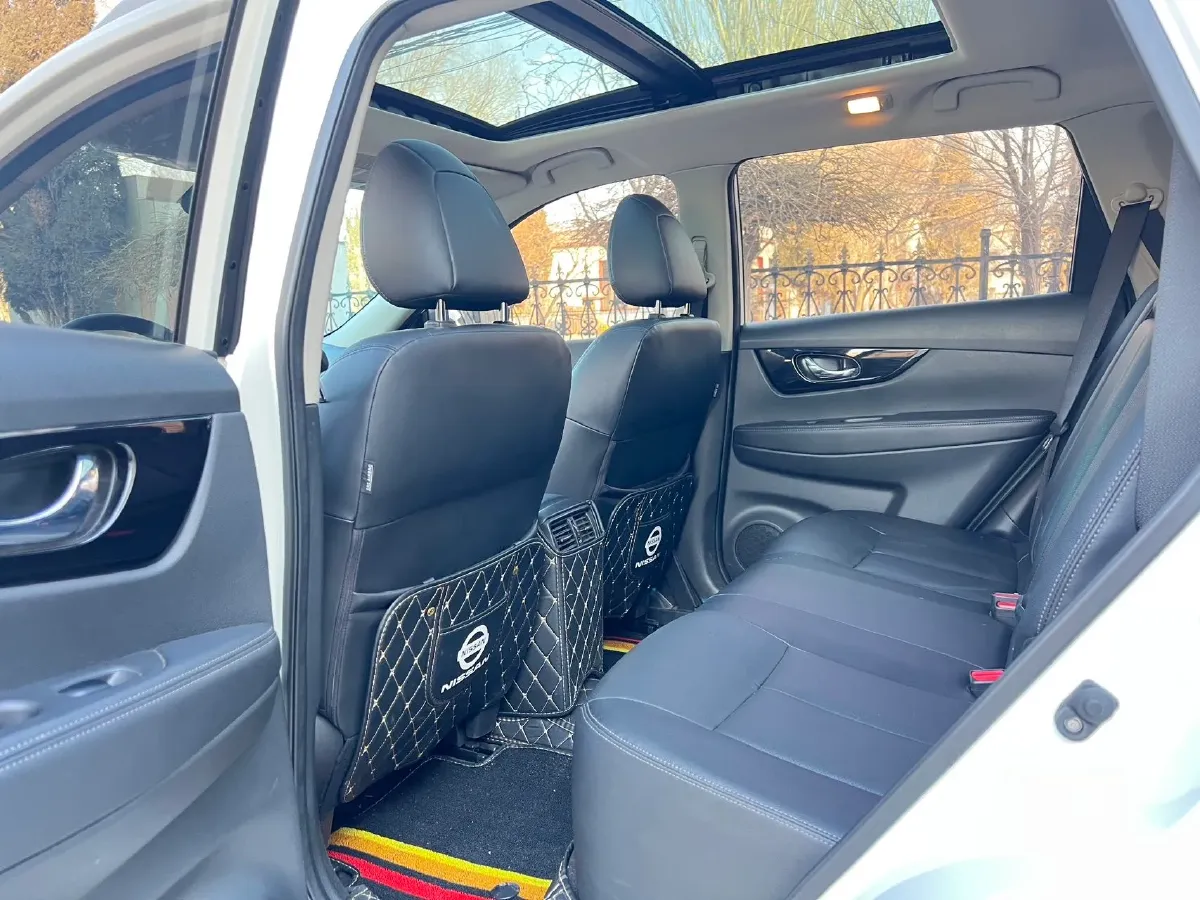 2023 Nissan X-Trail 2.0L 151HP L4 CVT,autocango,china used car exporter,china ev exporter,chinese used car exporter,chinese used ev exporter