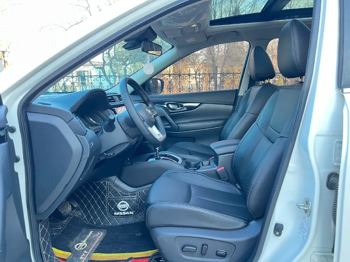 2023 Nissan X-Trail 2.0L 151HP L4 CVT,autocango,china used car exporter,china ev exporter,chinese used car exporter,chinese used ev exporter