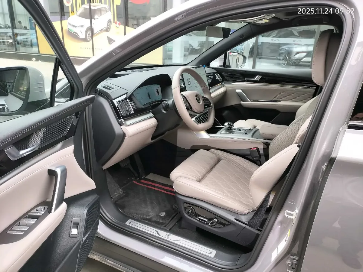 2025 BYD Tang 1.5T 156HP L4 E-CVT PHEV 21.504KWH,autocango,china used car exporter,china ev exporter,chinese used car exporter,chinese used ev exporter