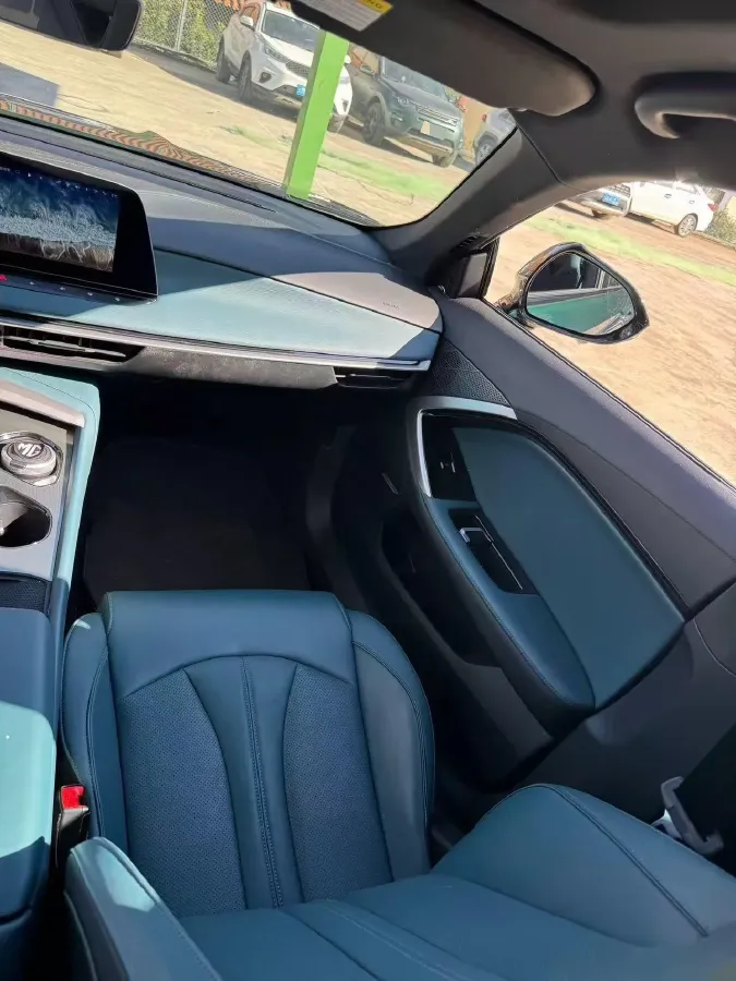 2025 MG 7 2.0T 261HP L4 9AT,autocango,china used car exporter,china ev exporter,chinese used car exporter,chinese used ev exporter