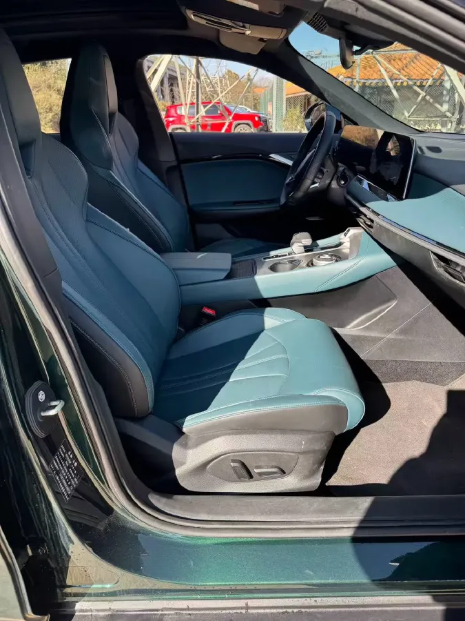 2025 MG 7 2.0T 261HP L4 9AT,autocango,china used car exporter,china ev exporter,chinese used car exporter,chinese used ev exporter