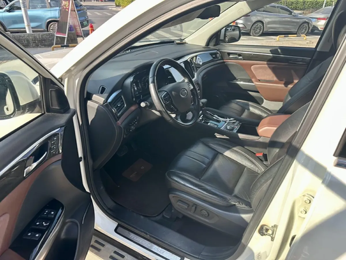 2017 GAC Trumpchi GS8 2.0T 201HP L4 6AT,autocango,china used car exporter,china ev exporter,chinese used car exporter,chinese used ev exporter