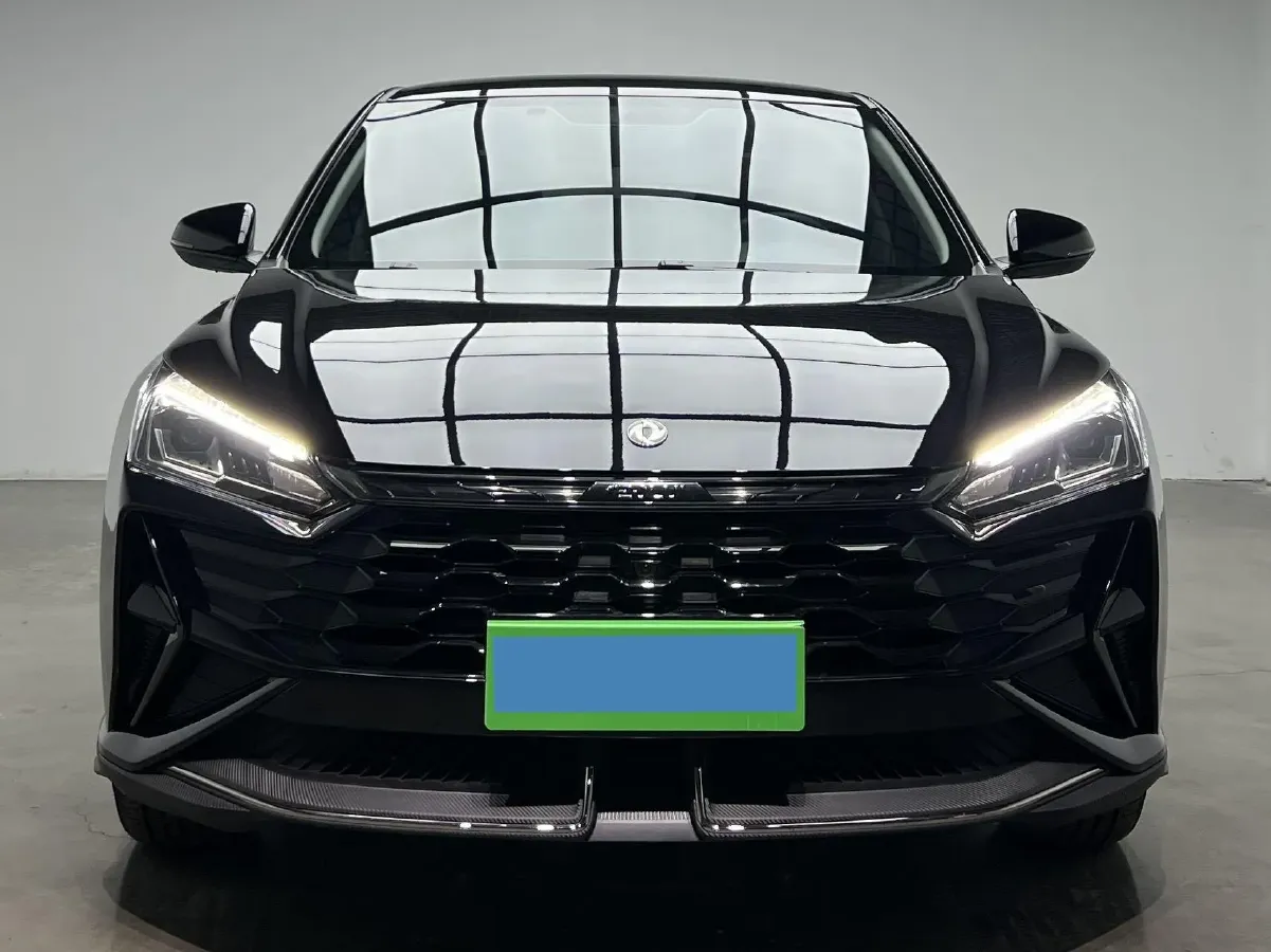 2025 DongFeng Aeolus YiXuan 1.5L 125HP L4 6DCT,autocango,china used car exporter,china ev exporter,chinese used car exporter,chinese used ev exporter