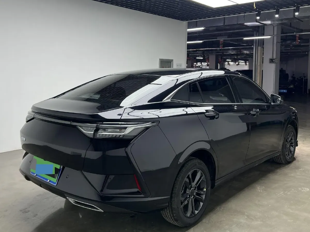 2025 DongFeng Aeolus YiXuan 1.5L 125HP L4 6DCT,autocango,china used car exporter,china ev exporter,chinese used car exporter,chinese used ev exporter