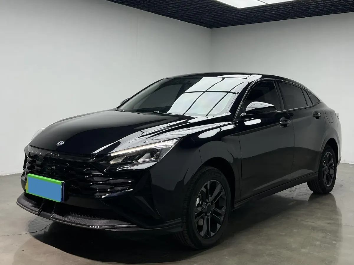 2025 DongFeng Aeolus YiXuan 1.5L 125HP L4 6DCT,autocango,china used car exporter,china ev exporter,chinese used car exporter,chinese used ev exporter