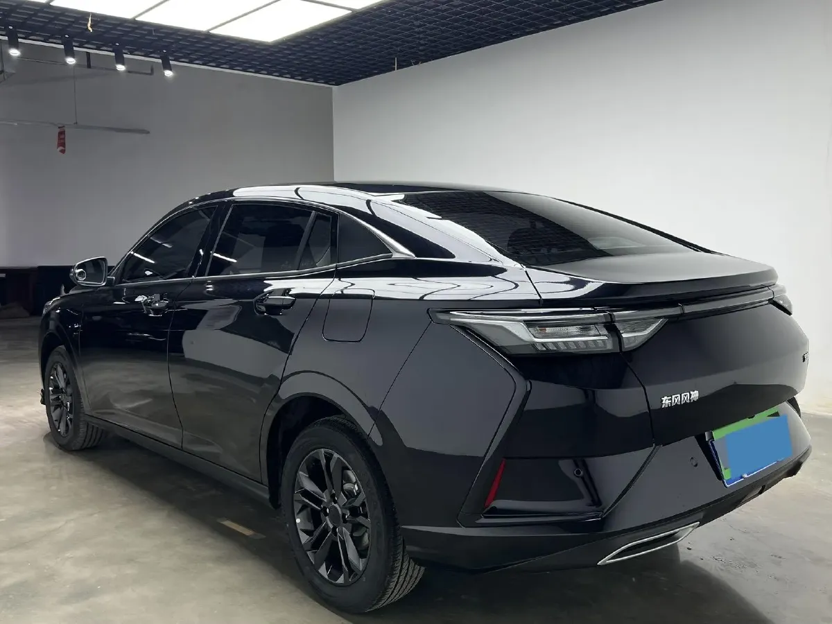 2025 DongFeng Aeolus YiXuan 1.5L 125HP L4 6DCT,autocango,china used car exporter,china ev exporter,chinese used car exporter,chinese used ev exporter