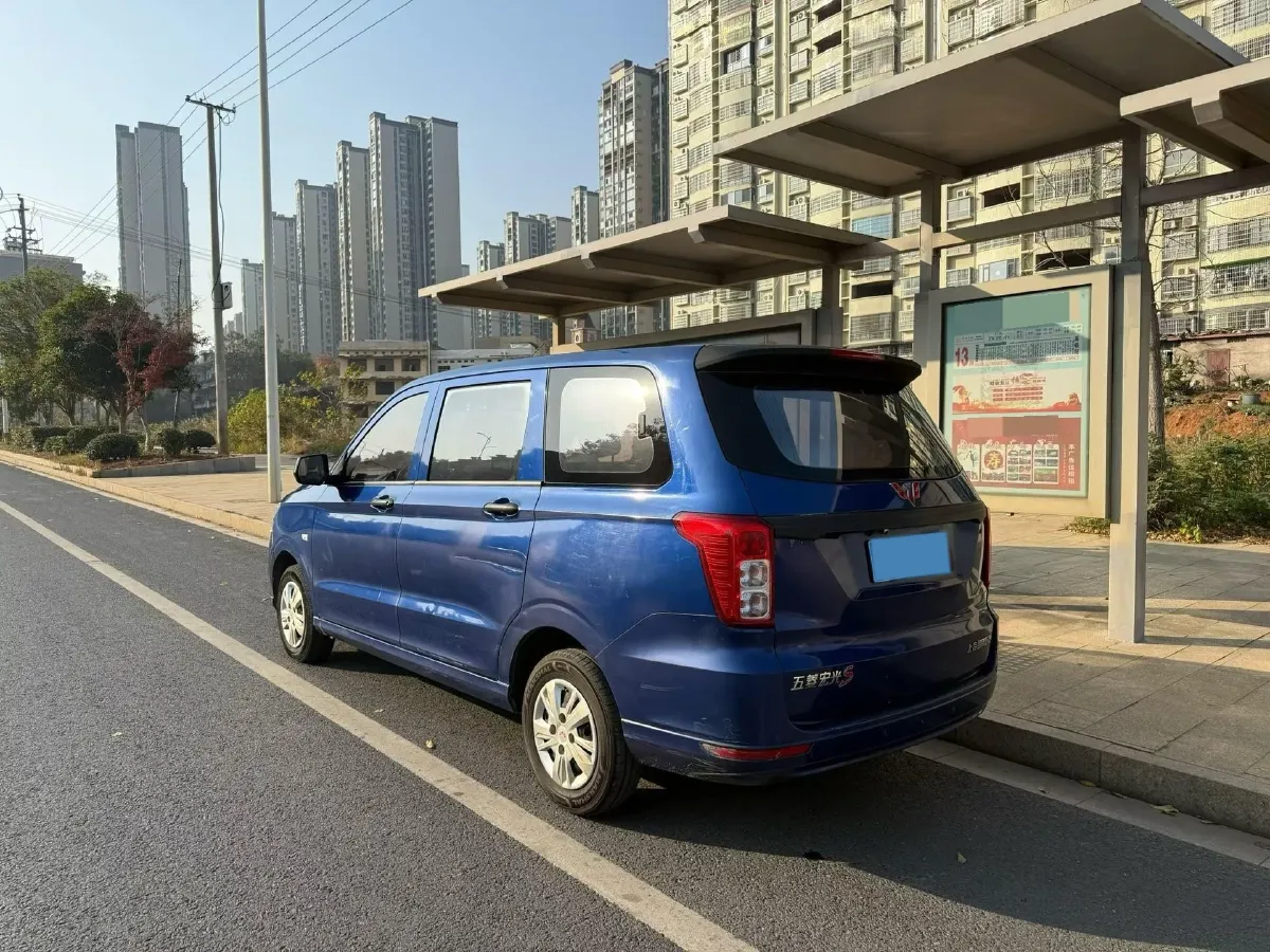 2019 WuLing HongGuang 1.5L 105HP L4 5MT,autocango,china used car exporter,china ev exporter,chinese used car exporter,chinese used ev exporter