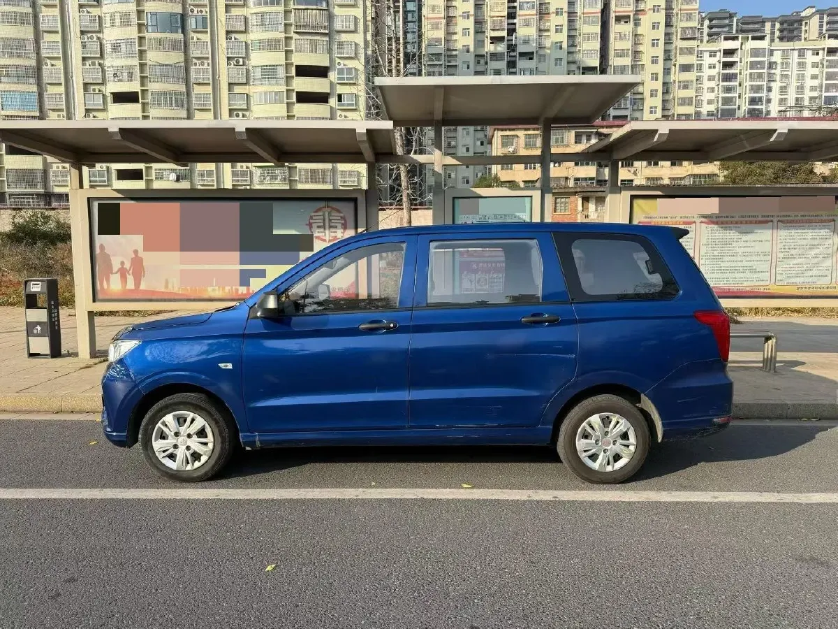 2019 WuLing HongGuang 1.5L 105HP L4 5MT,autocango,china used car exporter,china ev exporter,chinese used car exporter,chinese used ev exporter