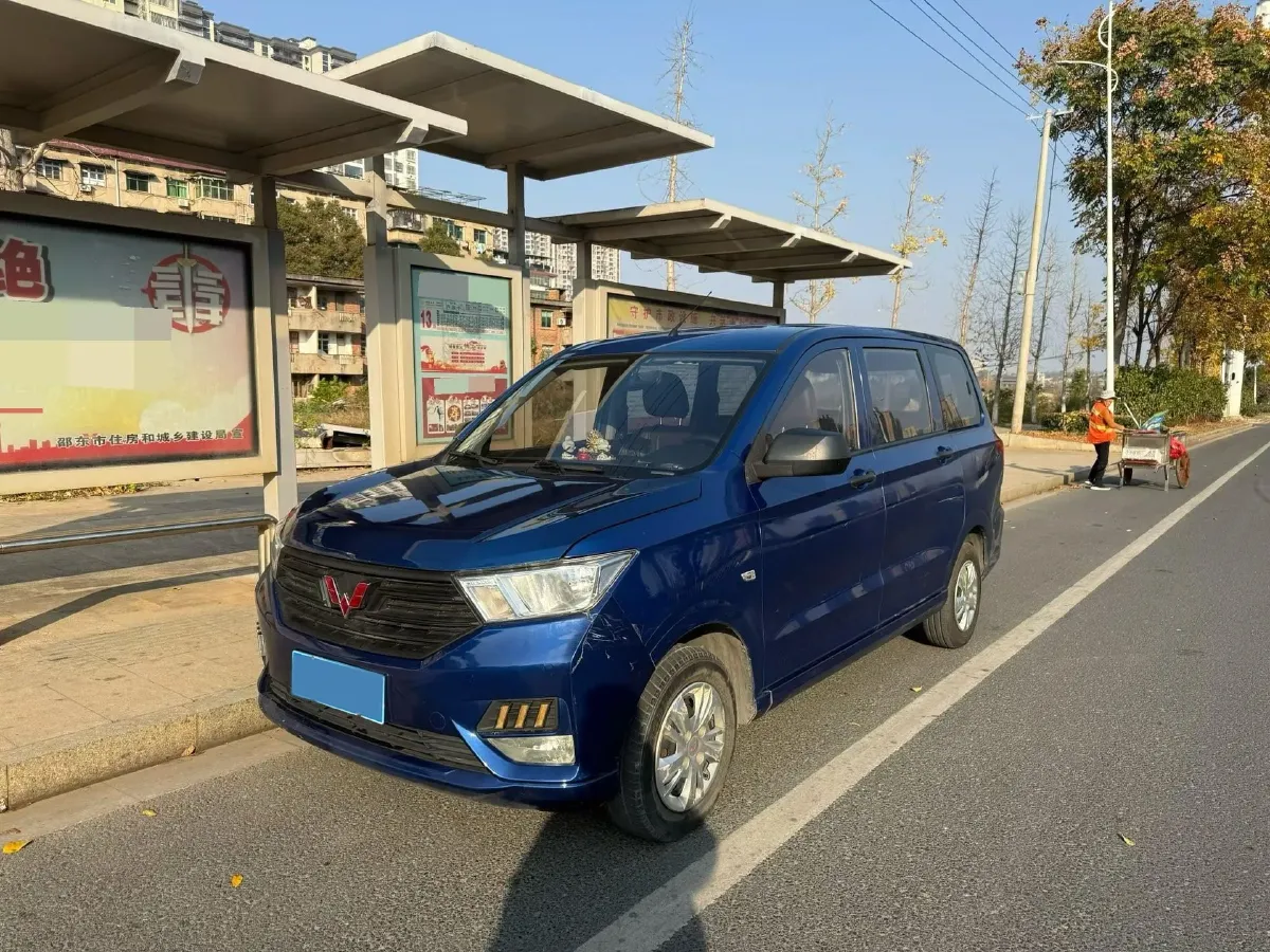 2019 WuLing HongGuang 1.5L 105HP L4 5MT,autocango,china used car exporter,china ev exporter,chinese used car exporter,chinese used ev exporter