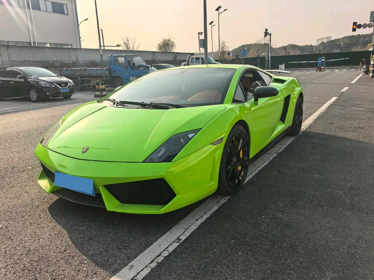 2008 BMW 1 Series 2.0L 156HP L4 6MT,autocango,china used car exporter,china ev exporter,chinese used car exporter,chinese used ev exporter