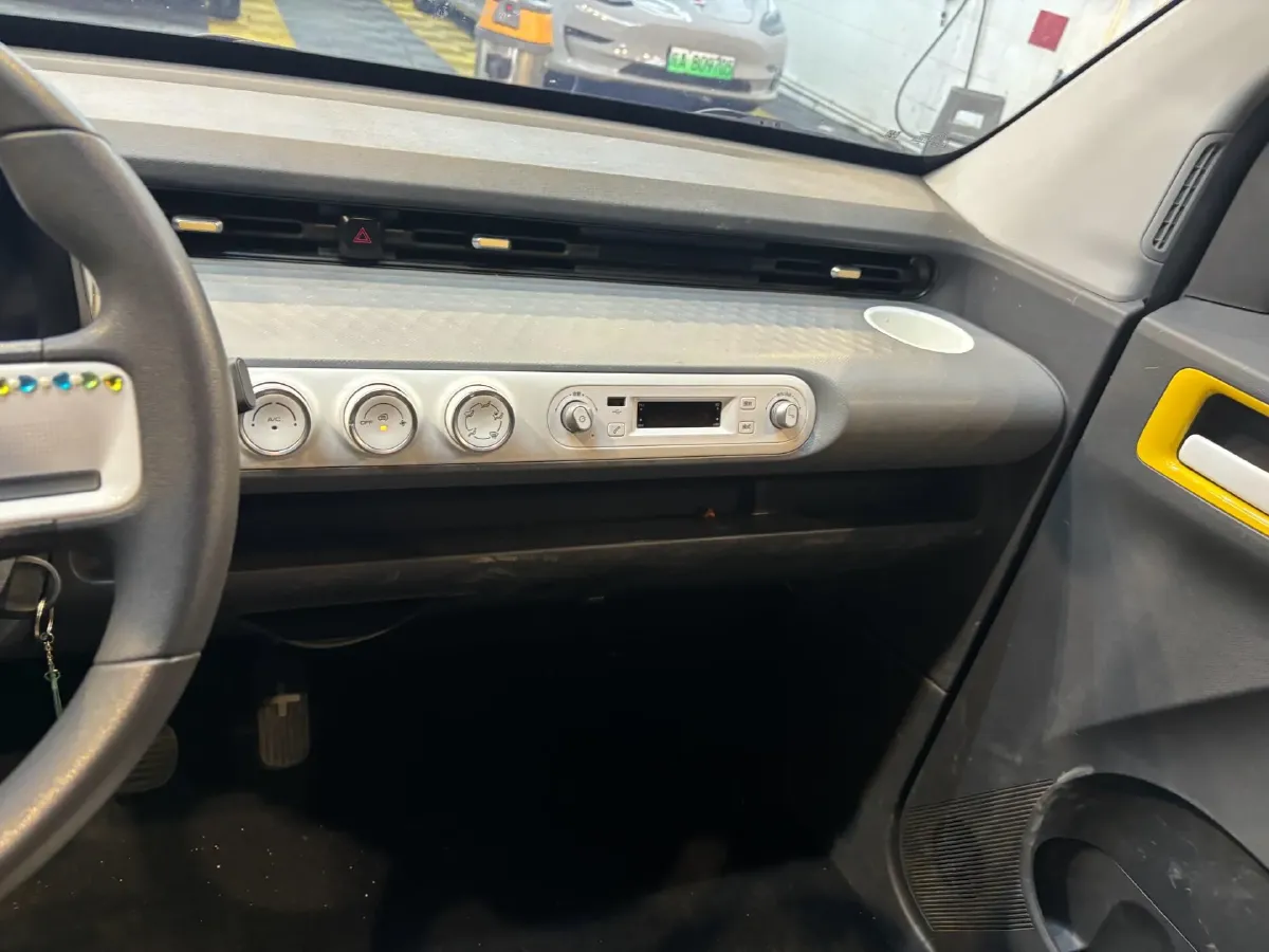 2022 WuLing HongGuang MINI EV BEV 26.5KWH,autocango,china used car exporter,china ev exporter,chinese used car exporter,chinese used ev exporter