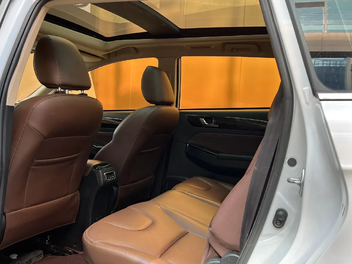 2017 LiFan XuanLang 2.0L 141HP L4 CVT,autocango,china used car exporter,china ev exporter,chinese used car exporter,chinese used ev exporter