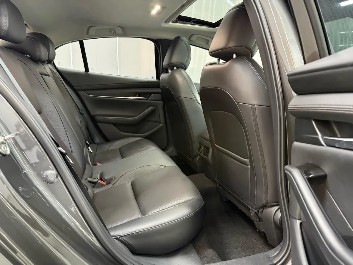 2021 Mazda 3 Axela 2.0L 158HP L4 6AT,autocango,china used car exporter,china ev exporter,chinese used car exporter,chinese used ev exporter