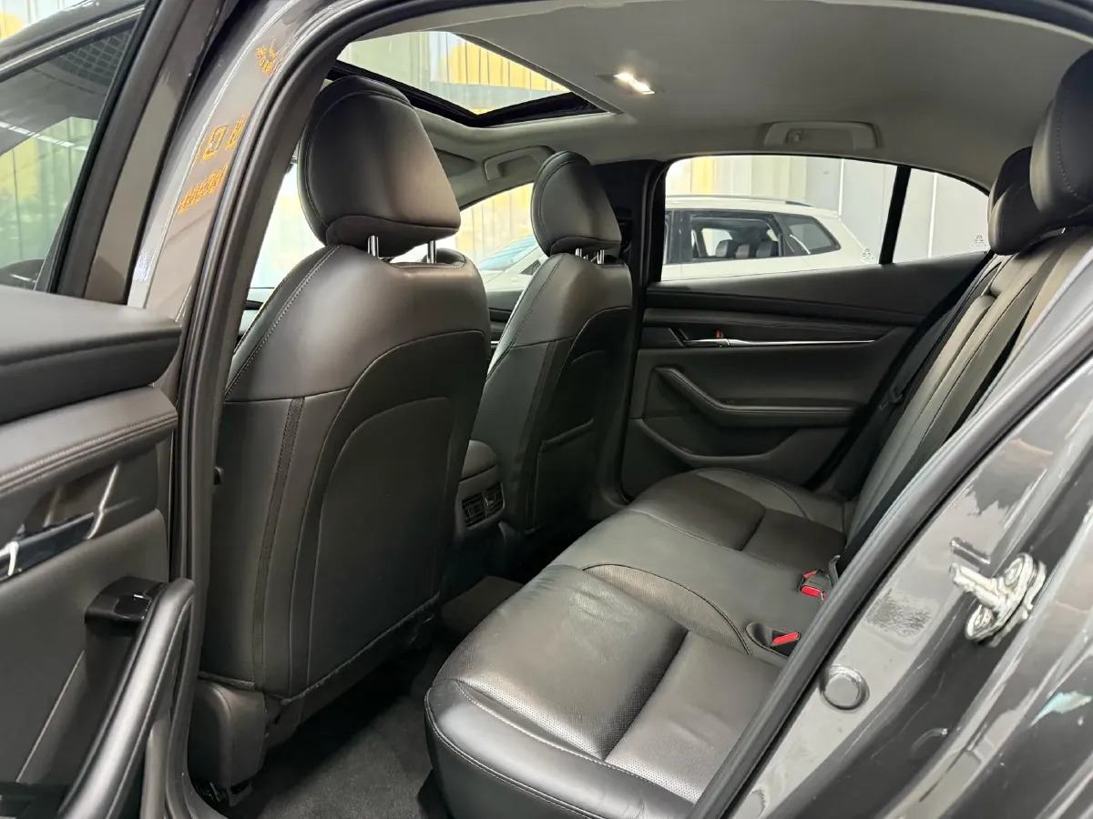 2021 Mazda 3 Axela 2.0L 158HP L4 6AT,autocango,china used car exporter,china ev exporter,chinese used car exporter,chinese used ev exporter