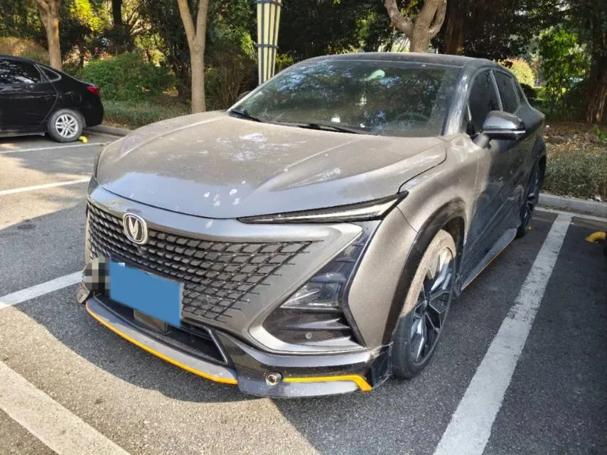 2022 ChangAn UNI-T 1.5T 188HP L4 7DCT,autocango,china used car exporter,china ev exporter,chinese used car exporter,chinese used ev exporter