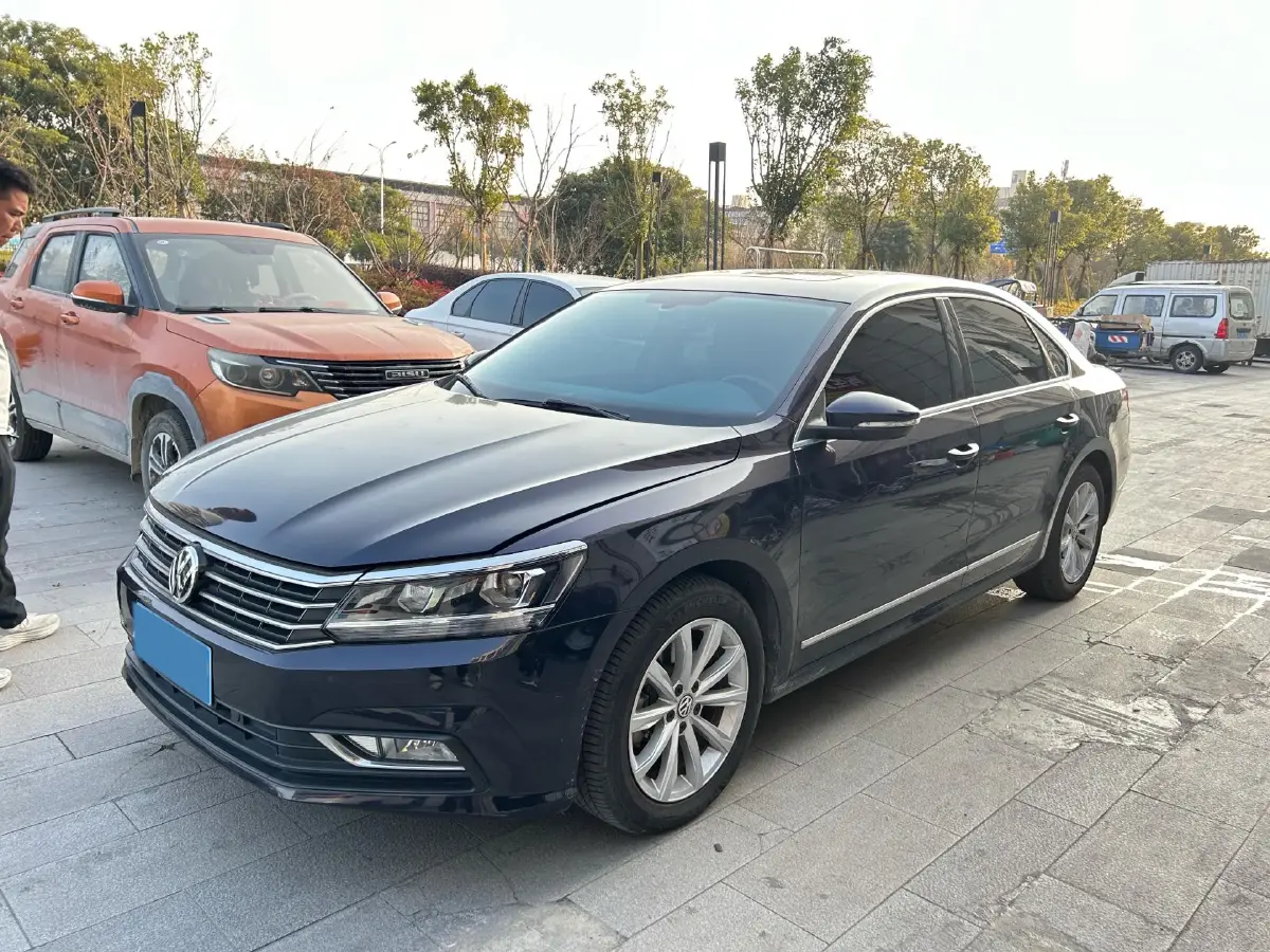 2017 Volkswagen Passat 1.8T 180HP L4 7DCT