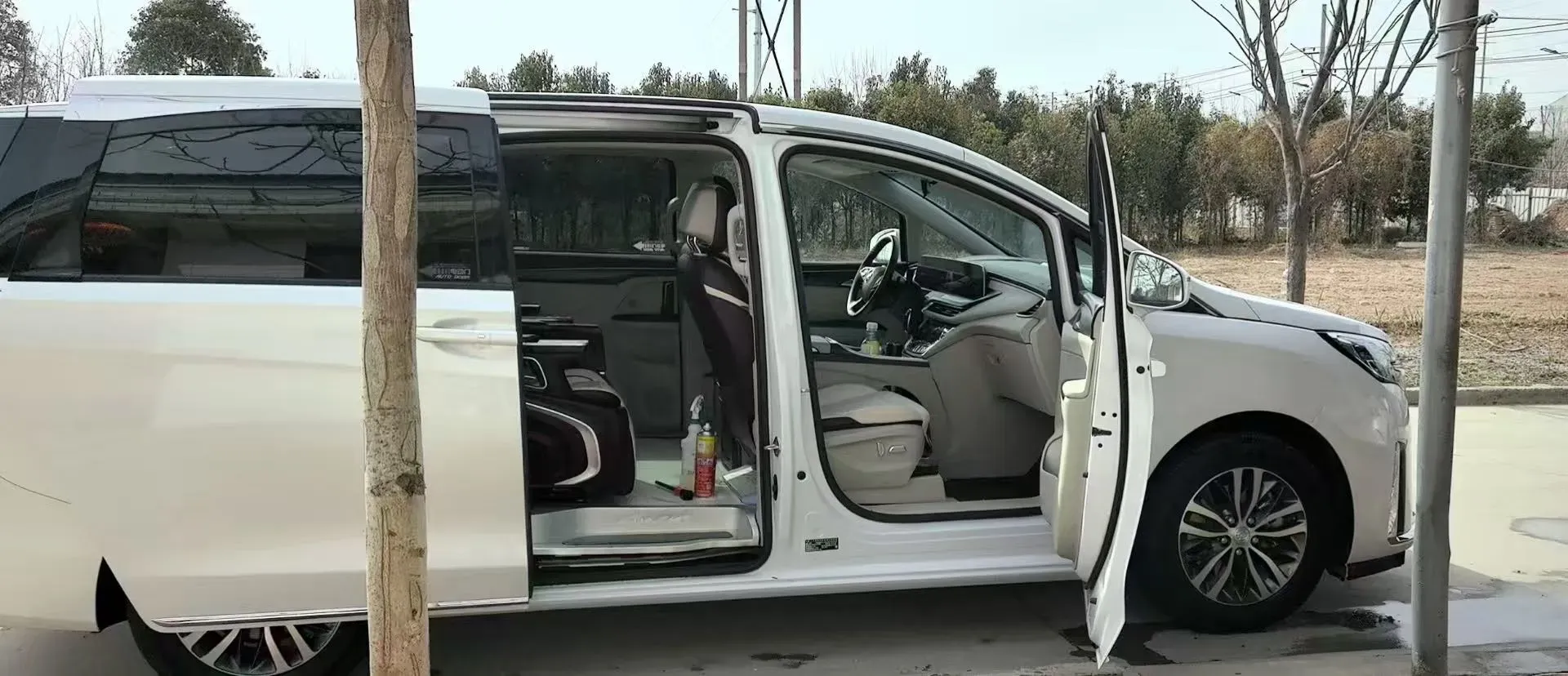 2023 Buick GL8 2.0T 237HP L4 9AT,autocango,china used car exporter,china ev exporter,chinese used car exporter,chinese used ev exporter