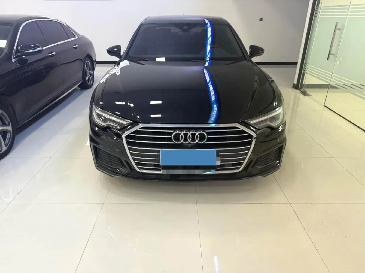 2019 Mercedes-Benz GLC Class 2.0T 245HP L4 9AT,autocango,china used car exporter,china ev exporter,chinese used car exporter,chinese used ev exporter